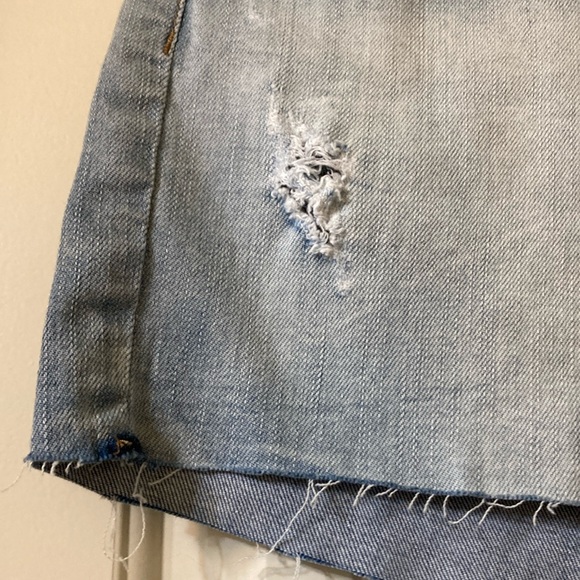 Denim Life Denim Shorts with Embellishment Details - Picture 4 of 7